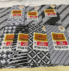 Kain Panjang Batik Wanita Santoso Monochrome
