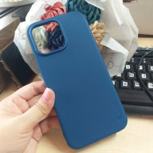 Ốp Lưng iPhone 16 Pro Max Nhựa Sần Viền Hai Bên Dẻo Hiệu Nillkin