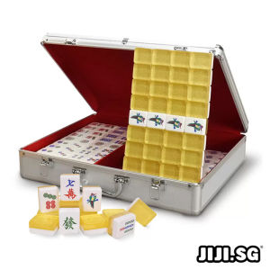 (JIJI.SG) GOLD Mahjong Tiles Set - Size 37 / Animal Tiles / Fei / 160 Tiles / Board Games / Family Gathering / CNY 2022 / jt