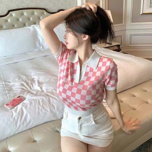 32050เสื้อยืดหญิงเอวลายหรือเสื้อไหมพรมหญิงเอวลอยรัดรูปคอปกผ้านิ่มใส่สบายไม่ร้อนไม่ดูดแดด สินค้ามาแรงราคาถูก(สินค้าพร้อม)