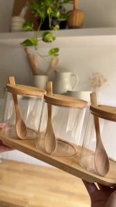 Set 3 lọ gia vị thủy tinh kèm khay - có nắp đậy và muỗng - gỗ tre cao cấp - Chihirostore.decor
