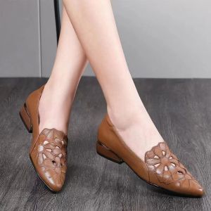 Free Shipping Mom Shoes Spring/Summer Collection Genuine Soft Leather Flats WomenS Mid-Heel Soft Leather Soft Sole Hollowed-Out Design New Spring/Autumn Collection Chunky Heel Flats