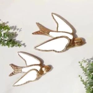 Sacesr Light Luxury Retro Style Swallow Wall Carving Living Room Wall Decoration Resin Decorative Mirror Home Decoration Unique Gift R3K9L
