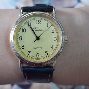 Đồng hồ nữ Traitdir dây da second hand si nhật- đã qua sử dụng