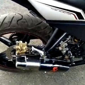 Knalpot Racing Akrapovic & Aksesoris Motor Berkualitas