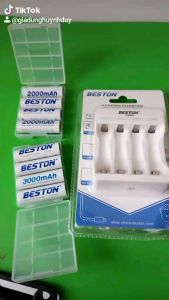 Combo 4 pin sạc Beston AA 2000mAh kèm sạc 4 khe (cổng) BST-C8002 đầu găm usb