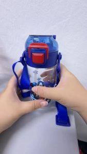 🔥Ready Stock🔥Cute Cartoon Kids Water Bottle 450ml Portable Straw Drinking Bottle with Strap for Boys Girls School