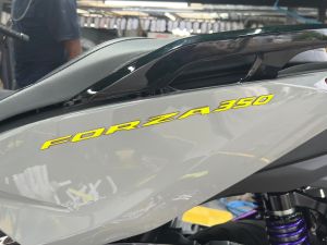 สติกเกอร์แต่งอักษรโลโก้ FORZA350 โฮโลแกรม สะท้อนแสง เรืองแสง งานตัดเข้ารูป ติดง่าย...ลองดิ!