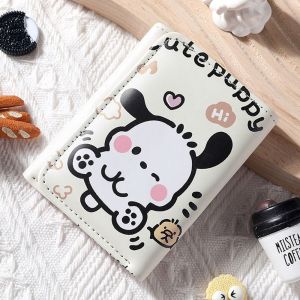 ZYJC หนังพียู กระเป๋าสตางค์สามพับ ใช้งานได้หลากหลาย มีหลายช่อง กระเป๋าสตางค์แบบสั้น ที่มีคุณภาพสูง Kuromi pochacco Cinnamoroll กระเป๋าใส่บัตรสำหรับผู้หญิง สำหรับผู้หญิง