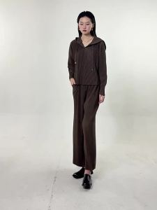 Miyake เสื้อหลวมมีฮู้ดผู้หญิงระดับไฮเอนด์หรือกางเกงตรง #25926zsj-8309-8310 (เสื้อและกางเกงแยกจำหน่าย)