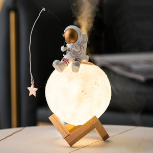 Nordic Minimalist Astronaut Astronaut Lamp with Humidifier Personality Bedroom Living Room Decoration Lamp Table Lamp Bedside Lamps Night Light