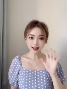 ไมโครโฟนขนาดเล็กสำหรับเด็ก ไมโครโฟนไร้สายบลูทูธ ไมโครโฟนการ์ตูน เสียงคาราโอเกะแบบรวม ok ของเล่นร้องเพลงสำหรับเด็กผู้หญิง Hot