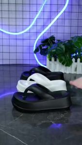 [Free Shipping] New Thick-Soled Flip-Flops For Women Trendy And Stylish Suitable For Outdoor Wear With Non-Slip Soles Perfect For The Beach And Designed To Add Height