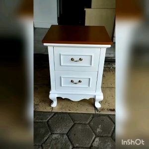 Meja Nakas Klasik Modern Bloktik 18ml /trinityjayafurniture