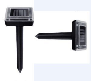 Pengusir Tikus Ultrasonik Energi Matahari / Alat Pengusir Ular Mengusir Untuk Kebun Dan Sawah Tahan Air/ Pengusir Kelelawar Ultrasonik