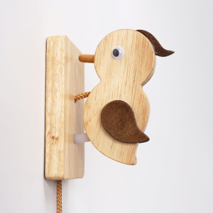 USECOAT Retro Door Knocker Housewarming Handmade Wooden Woodpecker Easy Installation Cute Woodpecker Design Pendant Doorbell Gift