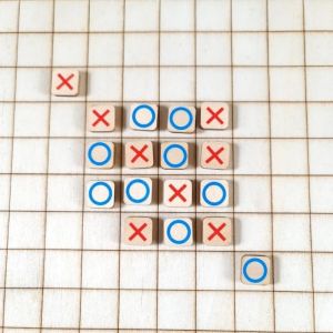 Bộ cờ caro sản phẩm hỗ trợ trẻ phát triển tư duy khả năng ghi nhớ và nhận biết cờ caro gỗ - trò chơi tuổi thơ