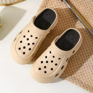 [Free Shipping] Trendy Thick-Soled Clogs Perfect For Summer Wear Both Indoors And Outdoors With A Non-Slip Design A Closed-Toe Style And A Flat Thick Sole Ideal For The Beach