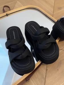 [Free Shipping] New Summer Outdoor Niche Thick-Soled High-End WomenS 2025 Fashion Sandals Platform Height-Increasing Skirt Slippers