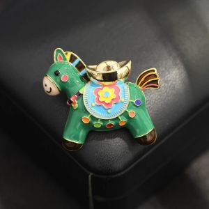 SKINJOY Metal Alloy Enamel Yuanbao Horse Brooch Chinese New Year Green Zodiac Pony Pin Elegant Personality Charm Animal Lapel Pins Men/Women