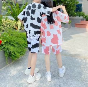 Bộ Quần Áo thun Nam Nữ Họa Tiết BÒ SỮA độc đẹp vải thun lạnh siêu mát thiết kế thời trang