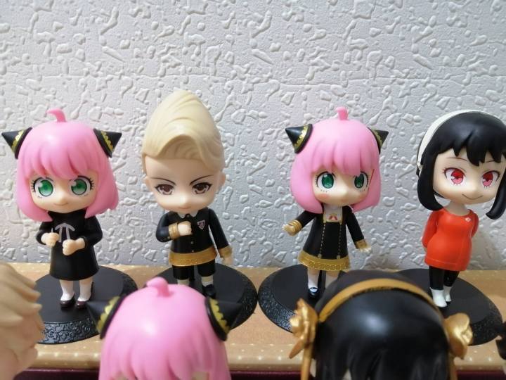 Spy%20X%20Family%20Anya%20Forger%20Loid%20Forger%20Yor%20Forge%20Set%20of%206%20Anime%20Collectible%20Figure%20-%20Image%205