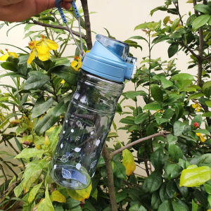 Bình nước thể thao Autumn 700ml  Bình Nước Thể Thao Có Dây Treo Nắp Bấm Bật Tiện Lợi ( Nhựa Duy Tân )