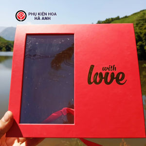 Hộp Đựng Quà Mặt Kính Có Ngăn Chữ LOVE