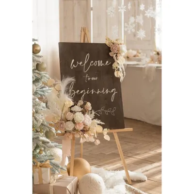 stand foto dekorasi wedding
