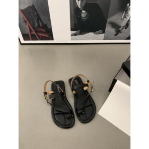 COD  Dewi Selipar Perempuan 2024 Musim Panas Baru Tali Pinggang Nipis Tapak Rata Lembut R Sarung Jari Kaki Liar Selipar Rom  Sem