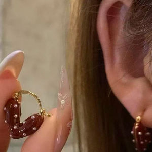 Fashionable Ring Gift 红色波点滴油爱心耳扣时尚百搭高级感耳环小众设计甜美滴釉耳饰女