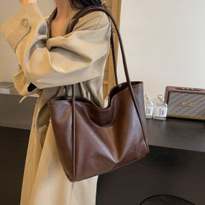 [Candy style] Autumn and winter retro tote bag large capacity 2025 new casual commuting to work shoulder bag simple armpit bag