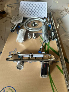 Sen Tắm Đứng Nóng Lạnh. Sen Cây Chất Liệu Đồng Thau Sang Trọng Mạ Nano Tay Gạt Dễ Dàng Thao Tác LaMi