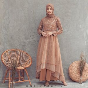 Pakaian Batik Keluarga Modern & Couple Elegan: Panduan Lengkap