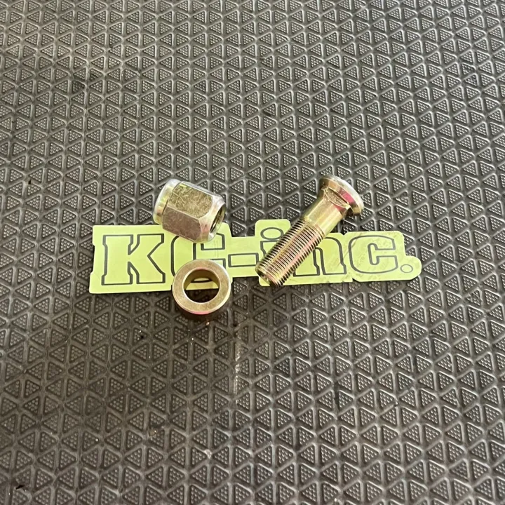 สกรูพร้อมบูชใบมีดตัดหญ้า KMT, CMT 6หุน ชุบแข็ง