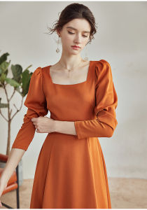 Đầm cam cổ vuông dáng xòe tay dài xẻ kiểu trước