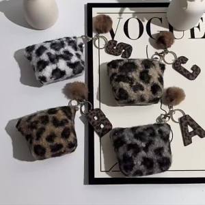 Cute Girl Leopard Print Coin Purse 2025 New Personalized Commuting Mobile Phone Bag Creative stuffed Pendant Keychain