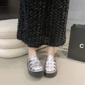 Fashionable European-Style Height-Increasing Woven Closed-Toe Mules For Women 2025 New Model Thick-Soled Beach Sandals For Petite Women