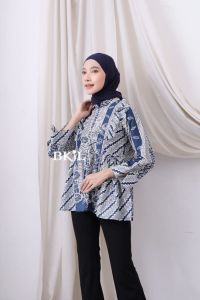 COUPLE BATIK PASANGAN TERKINI COUPLE BATIK KEMEJA DAN BLOUSE HARGA MASING MASING