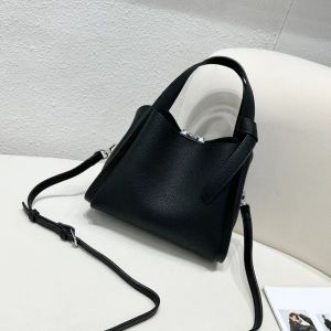 【SG Stock】2161# Womens Crossbody Bag Sling Bag  Classic Fashion Shoulder Bag