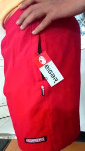 Celana Pendek Katun Polos Import & Celana Distro: Pilihan Terbaik untuk Anda\\n\\n Apa Itu Celana Pendek Katun Polos Import?\\nCelana pendek katun polos import merupakan celana pendek yang terbuat dari bahan katun polos yang diimpor dari luar negeri. Bahan katun polos yang digunakan pada celana ini biasanya memiliki tekstur yang lembut dan nyaman dipakai. Selain itu, celana pendek katun polos import juga memiliki banyak warna dan ukuran yang bisa dipilih sesuai kebutuhan.\\n\\n Kelebihan Celana Pendek Katun Polos Import\\nBerikut ini adalah beberapa kelebihan dari celana pendek katun polos import:\\n\\n- **Nyaman Dipakai:** Bahan katun polos yang digunakan pada celana pendek import ini memiliki tekstur yang lembut dan nyaman dipakai, sehingga cocok untuk dipakai sehari-hari.\\n- **Banyak Pilihan Warna dan Ukuran:** Celana pendek katun polos import biasanya memiliki banyak pilihan warna dan ukuran yang bisa dipilih sesuai kebutuhan.\\n- **Harga Terjangkau:** Meskipun diimpor dari luar negeri, harga celana pendek katun polos import biasanya masih terjangkau dan bisa ditemukan di berbagai toko pakaian.\\n\\n Cara Memilih Celana Pendek Katun Polos Import yang Tepat\\nBerikut ini adalah beberapa tips dalam memilih celana pendek katun polos import yang tepat:\\n\\n- **Pilih Ukuran yang Pas:** Pastikan ukuran celana pendek katun polos import yang dipilih sesuai dengan ukuran tubuh Anda agar nyaman dipakai.\\n- **Perhatikan Kualitas Bahan:** Pilih celana pendek katun polos import yang terbuat dari bahan berkualitas baik agar awet dan tahan lama.\\n- **Perhatikan Warna dan Motif:** Pilih warna dan motif celana pendek katun polos import yang sesuai dengan gaya dan kebutuhan Anda.\\n\\n Celana Distro: Pilihan Modis untuk Pria Remaja\\nCelana distro merupakan celana yang biasanya dijual di toko distro atau toko pakaian yang menjual produk-produk dengan gaya modis. Celana distro biasanya memiliki desain yang unik dan menarik, sehingga cocok untuk dipakai oleh pria remaja yang ingin tampil modis.\\n\\n Kelebihan Celana Distro\\nBerikut ini adalah beberapa kelebihan dari celana distro:\\n\\n- **Desain Unik dan Menarik:** Celana distro biasanya memiliki desain yang unik dan menarik, sehingga cocok untuk dipakai oleh pria remaja yang ingin tampil modis.\\n- **Banyak Pilihan Warna dan Motif:** Celana distro biasanya memiliki banyak pilihan warna dan motif yang bisa dipilih sesuai kebutuhan.\\n- **Harga Terjangkau:** Meskipun memiliki desain yang unik dan menarik, harga celana distro biasanya masih terjangkau dan bisa ditemukan di berbagai toko pakaian.\\n\\n Cara Memilih Celana Distro yang Sesuai\\nBerikut ini adalah beberapa tips dalam memilih celana distro yang sesuai:\\n\\n- **Pilih Ukuran yang Pas:** Pastikan ukuran celana distro yang dipilih sesuai dengan ukuran tubuh Anda agar nyaman dipakai.\\n- **Perhatikan Kualitas Bahan:** Pilih celana distro yang terbuat dari bahan berkualitas baik agar awet dan tahan lama.\\n- **Perhatikan Warna dan Motif:** Pilih warna dan motif celana distro yang sesuai dengan gaya dan kebutuhan Anda.\\n\\n Celana Olahraga Murah: Pilihan Terbaik untuk Aktivitas Anda\\nCelana olahraga murah merupakan celana yang biasanya digunakan untuk berolahraga atau aktivitas fisik lainnya. Celana olahraga murah biasanya terbuat dari bahan yang ringan dan mudah menyerap keringat, sehingga nyaman dipakai saat berolahraga.\\n\\n Kelebihan Celana Olahraga Murah\\nBerikut ini adalah beberapa kelebihan dari celana olahraga murah:\\n\\n- **Nyaman Dipakai:** Bahan celana olahraga murah biasanya ringan dan mudah menyerap keringat, sehingga nyaman dipakai saat berolahraga.\\n- **Harga Terjangkau:** Meskipun terbuat dari bahan berkualitas baik, harga celana olahraga murah biasanya masih terjangkau dan bisa ditemukan di berbagai toko pakaian.\\n- **Banyak Pilihan Warna dan Motif:** Celana olahraga murah biasanya memiliki banyak pilihan warna dan motif yang bisa dipilih sesuai kebutuhan.\\n\\n Cara Memilih Celana Olahraga Murah yang Tepat\\nBerikut ini adalah beberapa tips dalam memilih celana olahraga murah yang tepat:\\n\\n- **Pilih Ukuran yang Pas:** Pastikan ukuran celana olahraga murah yang dipilih sesuai dengan ukuran tubuh Anda agar nyaman dipakai.\\n- **Perhatikan Kualitas Bahan:** Pilih celana olahraga murah yang terbuat dari bahan berkualitas baik agar awet dan tahan lama.\\n- **Perhatikan Warna dan Motif:** Pilih warna dan motif celana olahraga murah yang sesuai dengan gaya dan kebutuhan Anda.\\n\\n Celana Harian Pria Wanita: Pilihan Praktis untuk Kehidupan Sehari-hari\\nCelana harian pria wanita merupakan celana yang biasanya dipakai sehari-hari untuk berbagai kegiatan. Celana harian pria wanita biasanya terbuat dari bahan yang nyaman dipakai dan memiliki desain yang sederhana.\\n\\n Kelebihan Celana Harian Pria Wanita\\nBerikut ini adalah beberapa kelebihan dari celana harian pria wanita:\\n\\n- **Nyaman Dipakai:** Bahan celana harian pria wanita biasanya nyaman dipakai dan tidak membuat gerah saat dipakai sehari-hari.\\n- **Desain Sederhana:** Celana harian pria wanita biasanya memiliki desain yang sederhana, sehingga mudah dipadupadankan dengan berbagai jenis pakaian.\\n- **Banyak Pilihan Warna dan Motif:** Celana harian pria wanita biasanya memiliki banyak pilihan warna dan motif yang bisa dipilih sesuai kebutuhan.\\n\\n Cara Memilih Celana Harian Pria Wanita yang Sesuai\\nBerikut ini adalah beberapa tips dalam memilih celana harian pria wanita yang sesuai:\\n\\n- **Pilih Ukuran yang Pas:** Pastikan ukuran celana harian pria wanita yang dipilih sesuai dengan ukuran tubuh Anda agar nyaman dipakai.\\n- **Perhatikan Kualitas Bahan:** Pilih celana harian pria wanita yang terbuat dari bahan berkualitas baik agar awet dan tahan lama.\\n- **Perhatikan Warna dan Motif:** Pilih warna dan motif celana harian pria wanita yang sesuai dengan gaya dan kebutuhan Anda.\\n\\n Tips Memilih Celana Pendek Dewasa Wanita & Pria\\nBerikut ini adalah beberapa tips dalam memilih celana pendek dewasa wanita dan pria:\\n\\n Bagaimana Memilih Celana Pendek Dewasa Wanita yang Cocok\\nBerikut ini adalah beberapa tips dalam memilih celana pendek dewasa wanita yang cocok:\\n\\n- **Pilih Ukuran yang Pas:** Pastikan ukuran celana pendek dewasa wanita yang dipilih sesuai dengan ukuran tubuh Anda agar nyaman dipakai.\\n- **Perhatikan Kualitas Bahan:** Pilih celana pendek dewasa wanita yang terbuat dari bahan berkualitas baik agar awet dan tahan lama.\\n- **Perhatikan Warna dan Motif:** Pilih warna dan motif celana pendek dewasa wanita yang sesuai dengan gaya dan kebutuhan Anda.\\n\\n Bagaimana Memilih Celana Pendek Dewasa Pria yang Sesuai\\nBerikut ini adalah beberapa tips dalam memilih celana pendek dewasa pria yang sesuai:\\n\\n- **Pilih Ukuran yang Pas:** Pastikan ukuran celana pendek dewasa pria yang dipilih sesuai dengan ukuran tubuh Anda agar nyaman dipakai.\\n- **Perhatikan Kualitas Bahan:** Pilih celana pendek dewasa pria yang terbuat dari bahan berkualitas baik agar awet dan tahan lama.\\n- **Perhatikan Warna