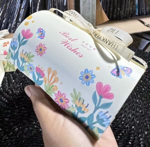 ☘️ 🍀กล่องของขวัญ ของชำร่วย ทรงยาว ใส่ขนม ลูอม กล่องสีครีม (สินค้าพร้อมส่ง)