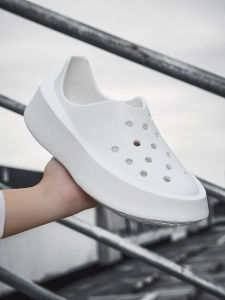 [Free Shipping] MenS Summer Sandals Designed For Outdoor Wear Featuring A Non-Slip Thick Sole Full-Coverage Design And Perforated Detailing Suitable For Driving Outdoor Activities And Beach Use