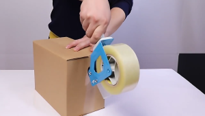 Roller Tape Dispenser Hand-Held Packing Tape Dispenser Practical Packaging Sealing Easy to Use Office Accessories