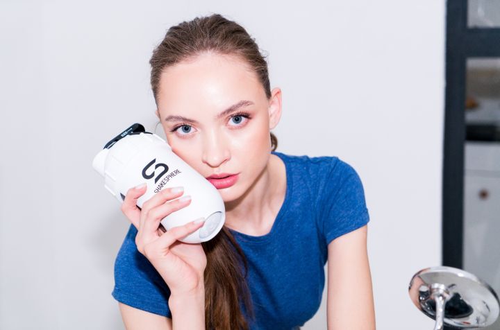 ShakeSphere Tumbler View 700ml [Pearl White/Orange Window