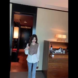 2025 Spring and Autumn Korean Style Long Sleeve Round Neck Casual Unique Striped Patchwork Fake Two-Piece Shirt for Women New Personality Patchwork Elegant Blouse