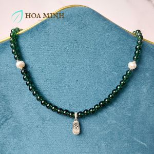 Chuỗi cổ choker đá Thạch Anh Xanh lá cây dài 40cm phối charm bạc nguyên chất kiểu giày búp bê đính đá xen viên ngọc trai | Hoa Minh Gem