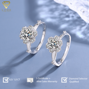 Lore Jewellery - Cincin Moissanite Lapis Emas 18K -  Danica Flower Silver Ring 0.5 / 1.0 Carat [GRA Certificated and After Sales Warranty]