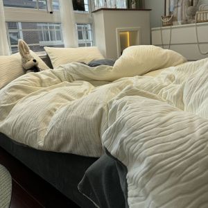 Zhengguanqi Winter Three-Dimensional Embroidered Milan Coffee Milk Velvet Four-Piece Set Flannel Coral Fleece Bed Sheet Duvet Cover Three-Piece Set LZD