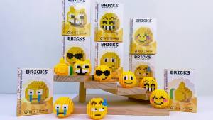 Expression Series Micro-Particle Building Blocks ， Puzzle and stress relief ， Childrens versatile styling figurines